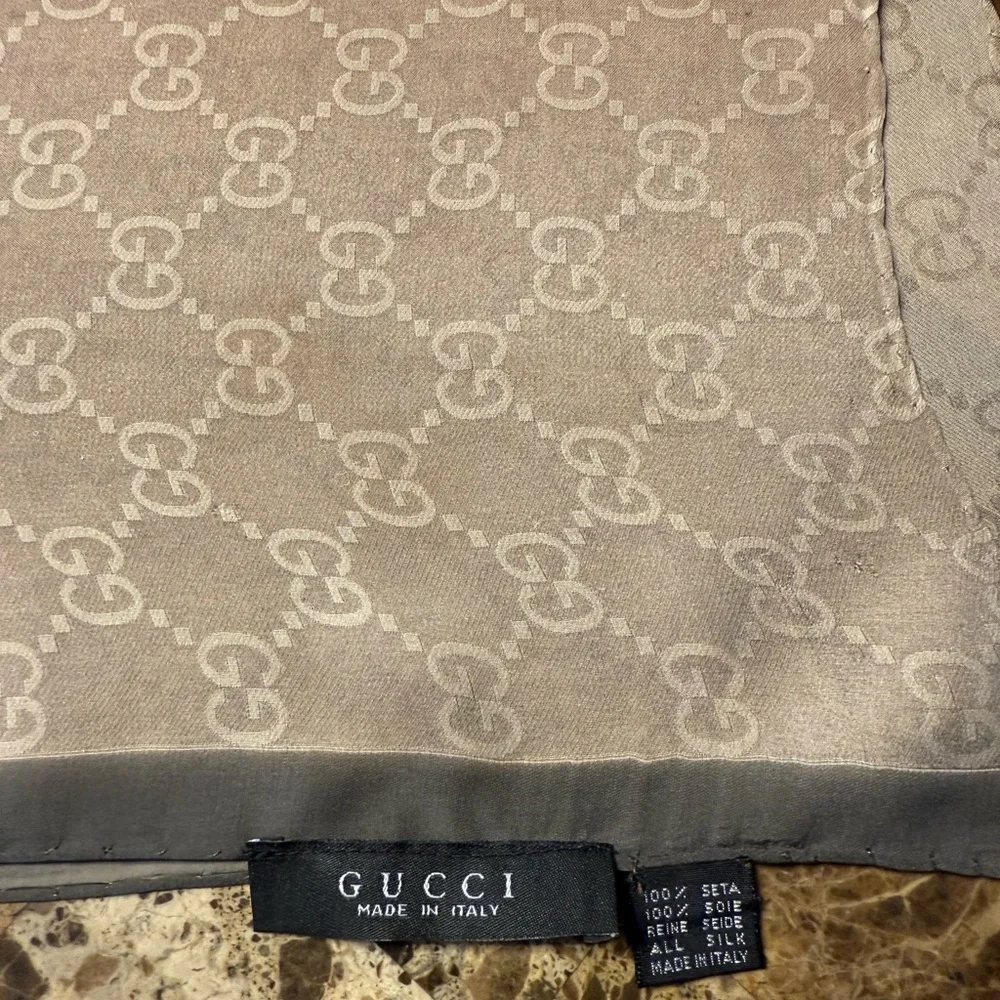 Gucci Vintage Classic GG Limited 100% Silk Scarf - Picture 1 of 7